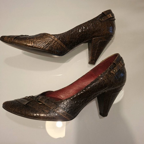 Leather pumps size 40 new, 8 cm heel
