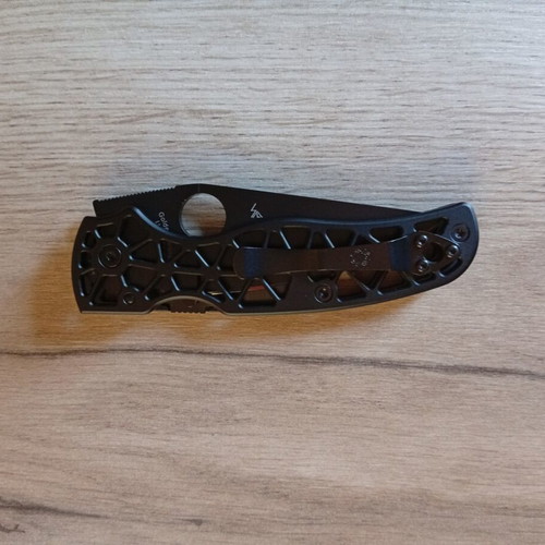 Spyderco Edgerati All Black Knife like new, aluminum handle