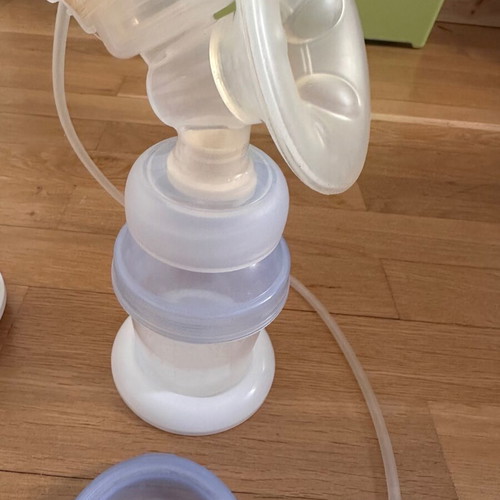 Philips Avent breast pump used with spare parts and box