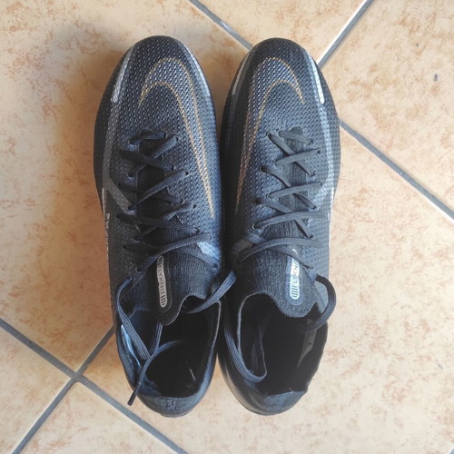 Nike Phantom GT2 Elite SG-Pro AC football shoes new with metal studs
