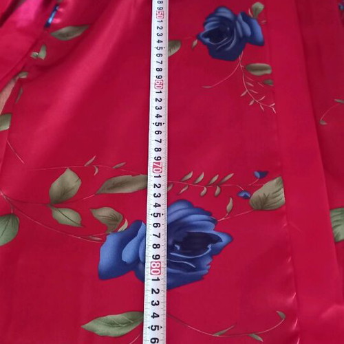 Satin robe like new, size M, blue and red