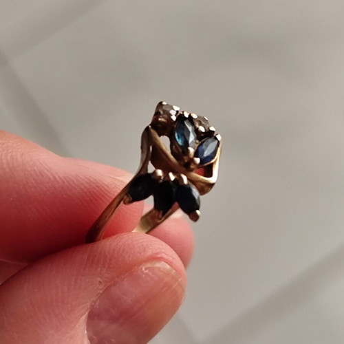 Gold 585/14K ring with multicolored stones, vintage style