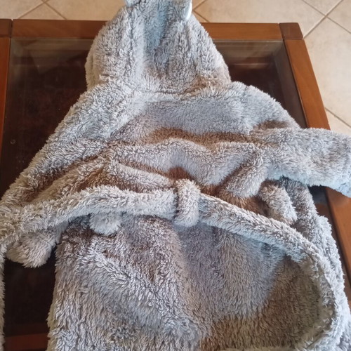 Children's fleece robe with hood and belt, like new