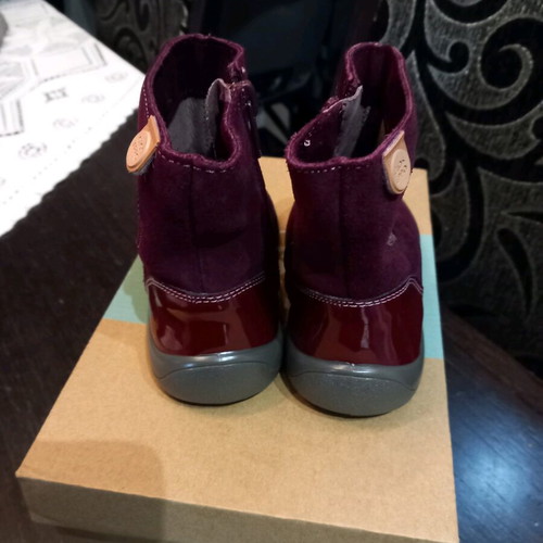 Gioseppo Boots No 24 like new, burgundy with zipper
