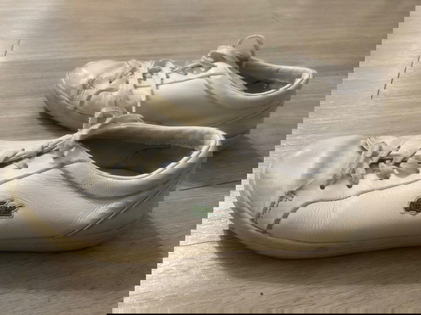 Λευκά Lacoste sneakers