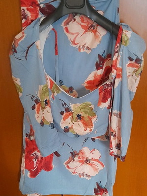 Pencil skirt set with cropped top and belt Brigitte like new