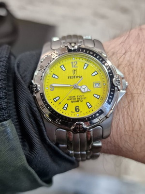 Festina diver wristwatch with Miyota Citizen mechanism like new, yellow and silver