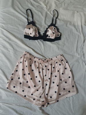 Set shorts bralette pyjamas pink polka dot with lace like new