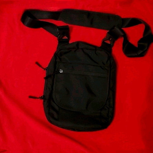 Men's sports shoulder bag, black