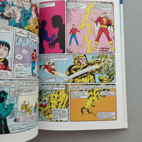 Graphis Novel DC Heroes Batman Superman Shazam Legends Issue 28 hardcover like new