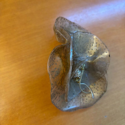 Plastic Pin gold color like new
