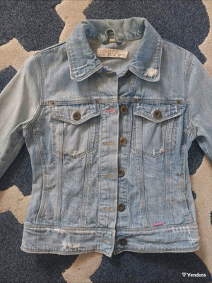 BSB denim jacket size M like new, fitted cut, blue