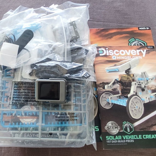 Discovery Mindblown Solar Vehicle Creations STEM Kit like new