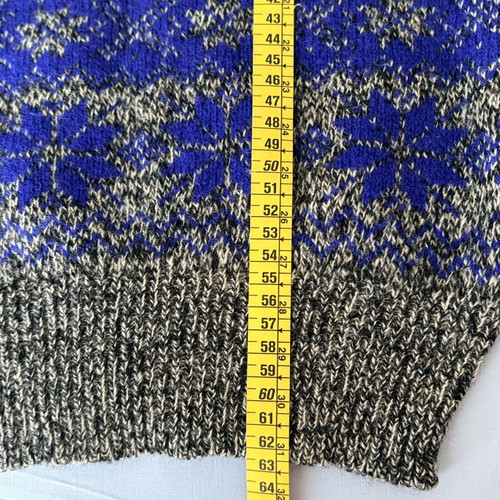 Wool knitted pullover like new, gray with blue