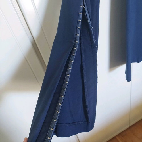 Paranoia women's blue flared pants size S like new