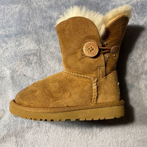 UGG kids boots new, size 26