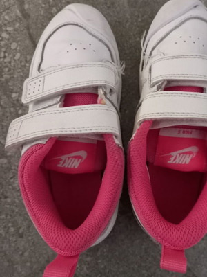 Nike αθλητικά νούμερο 26 σαν καινούργια, άσπρο και ροζ