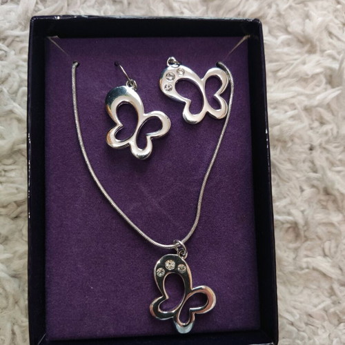 Silver necklace and earrings set with butterfly theme, new, Bijou Brigitte