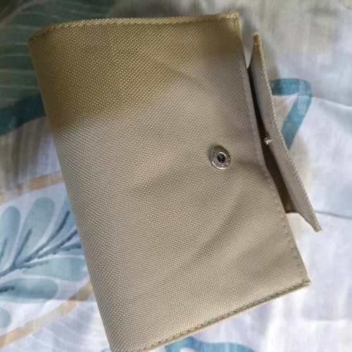 Small beige toiletry bag like new