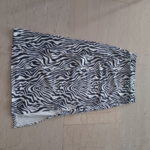 Midi skirt like new, black and white, size M 38 10