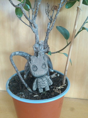 Wooden Groot decorative like new