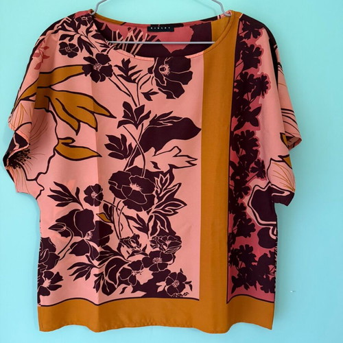 Sisley satin floral blouse like new, boxy fit, size S
