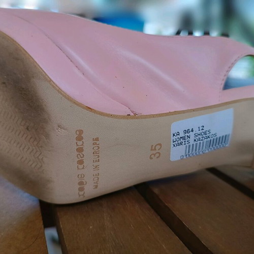 Xaris Kazakos pink leather pumps size 35 like new