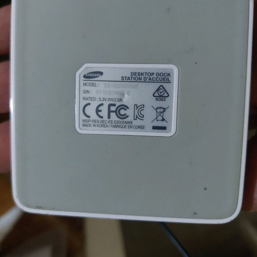 Samsung Desktop dock зарядно употребявано