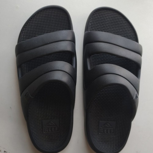 Reef Oasis men's slides black like new, size USA 8 (40-41)