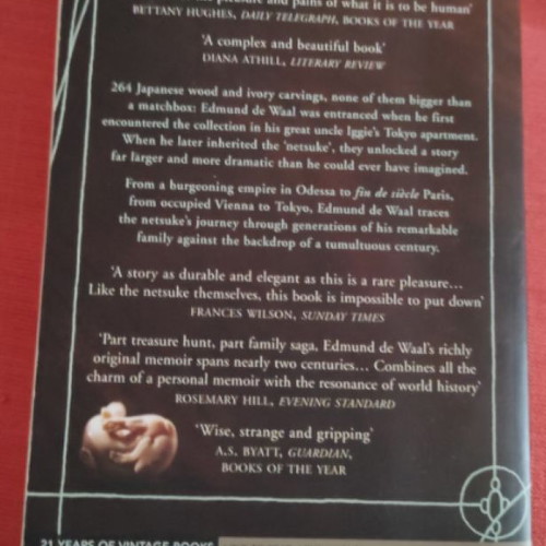 The Hare With Amber Eyes book like new, English