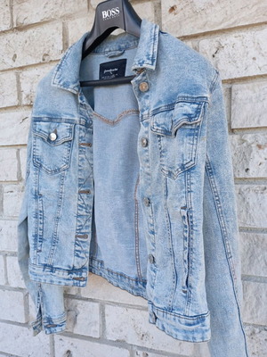 Stradivarius denim jacket like new, blue, size XS