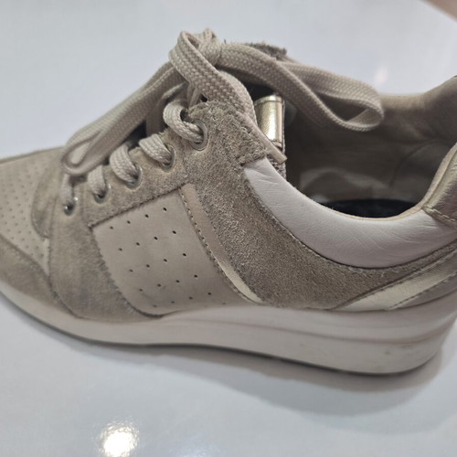 Geox women's leather sneakers size 38 used, beige suede metallic