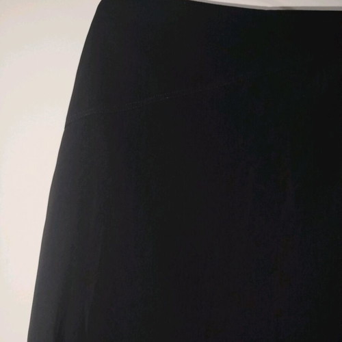 Asymmetric black skirt M-L used