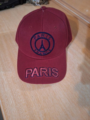 Paris cap new, unworn