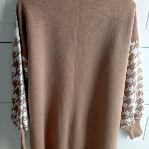 Knitted blouse used, one size