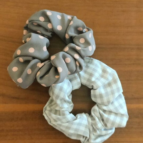 Set of 2 pop scrunchies new with quality elastic and fabric