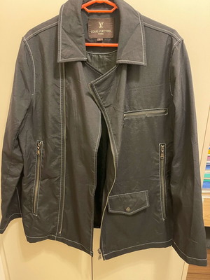 Jacket Louis Vuitton brand new size Large