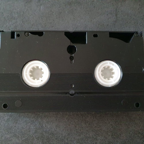 Independence Day VHS tape used with subtitles