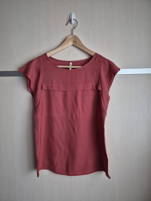 Stradivarius μπλούζα μεταχειρισμένη, μέγεθος S, dusty rose με κοντό μανίκι