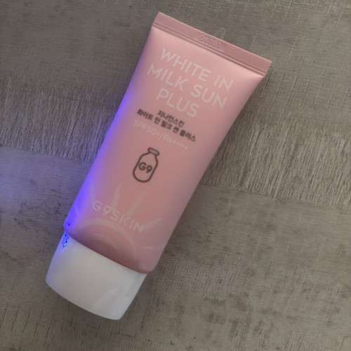 G9 White Milk SPF 50 Sunscreen new, suitable for all skin types