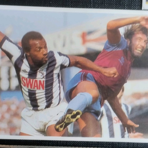 English football cards like new, collectible set of 5