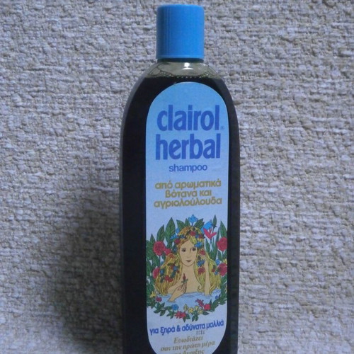 Clairol Herbal Shampoo 300 ml new without box