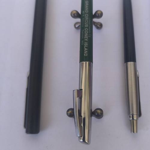 Parker Jotter pen, Parker Vector fountain pen and Sheaffer pen set