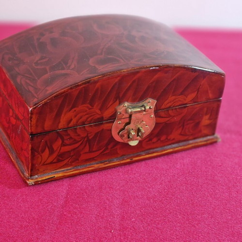 Wooden vintage jewelry box used, Chinese style with ring slots
