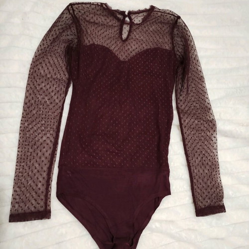 Bordeaux body medium size like new with high elasticity and delicate lace