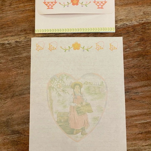 Vintage letter writing set like new
