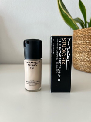 Mac Studio Fix Makeup SPF 15 NW5 new
