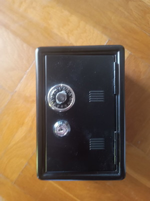 Safe cash box