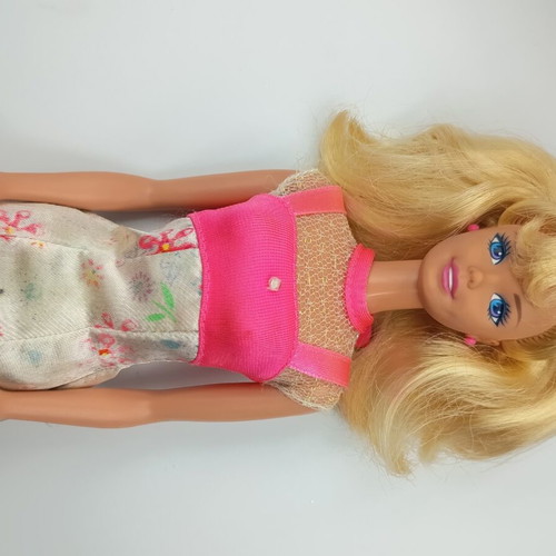 Flower Fun Barbie 1996 Mattel doll like new with original outfit and box
