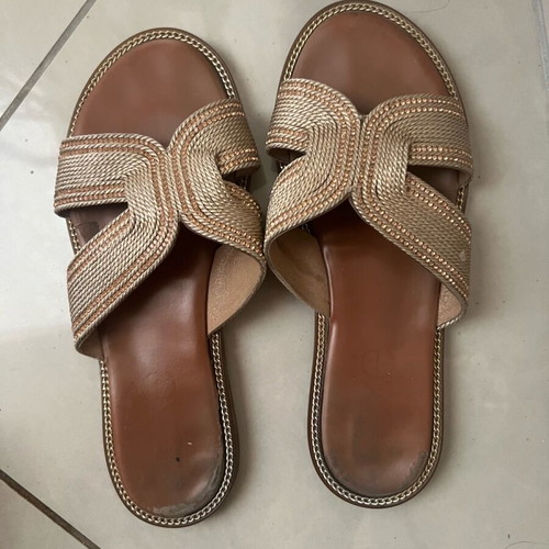 Tsakiris slippers like new, size 38, gold color